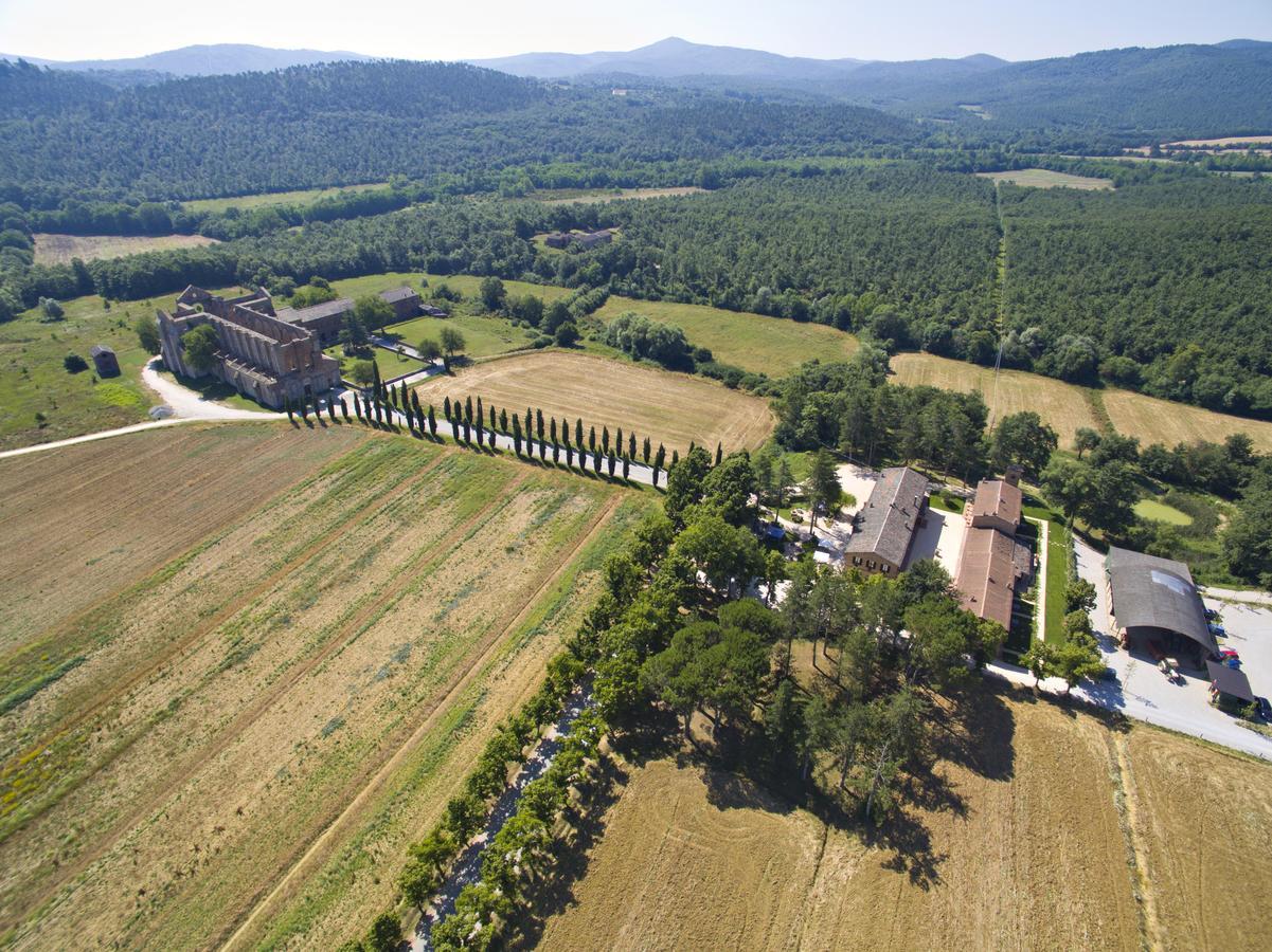 Апарт отель Casale San Galgano Кьюздино Экстерьер фото