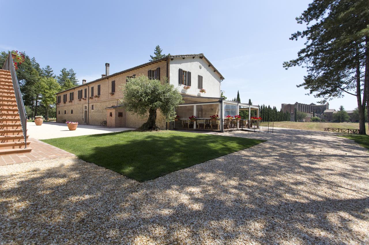 Апарт отель Casale San Galgano Кьюздино Экстерьер фото